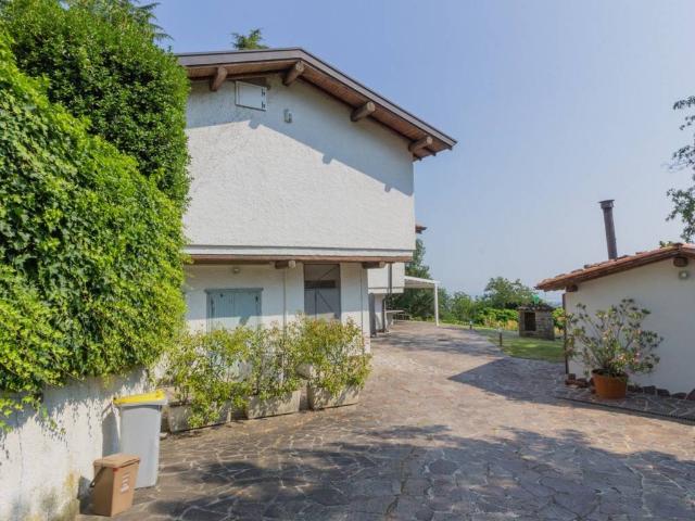 Villa Indipendente in vendita a Gazzola, Reggio Emilia