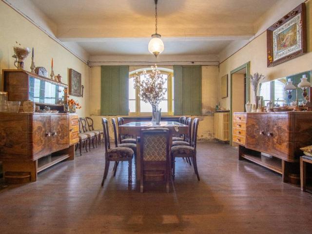 Villa Indipendente in vendita a Gazzuolo, Lombardia