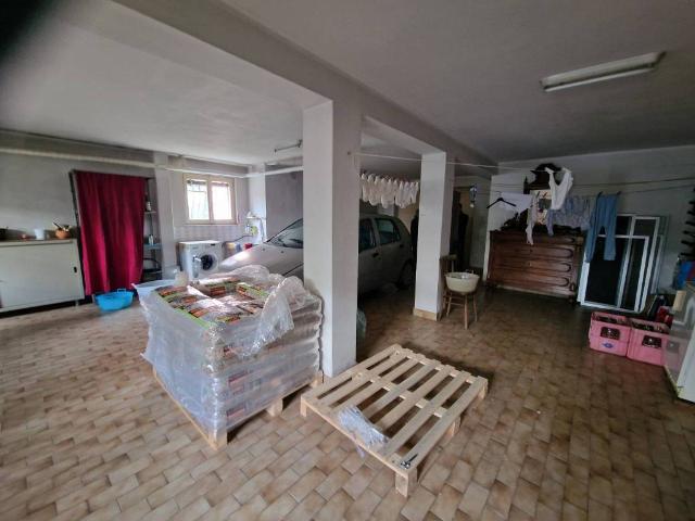 Villa Indipendente in vendita a Gazzuolo, Lombardia