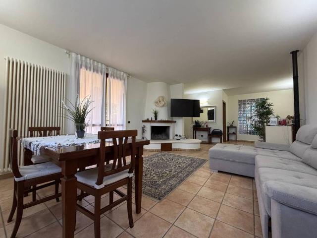 Villa Indipendente in vendita a Villa di Gemmano, Gemmano