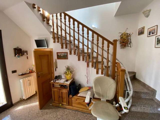 Villa Indipendente in vendita a Gemmano, Reggio Emilia