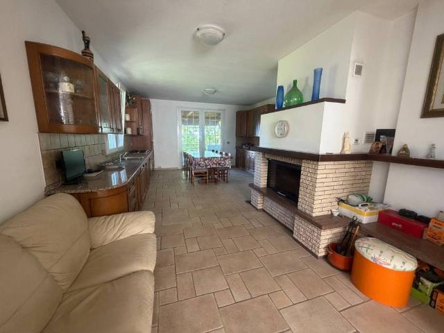 Villa Indipendente in vendita a Villa di Gemmano, Gemmano