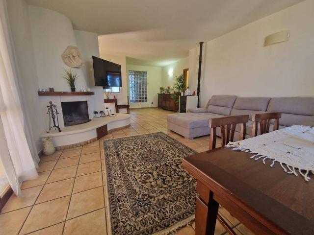 Villa Indipendente in vendita a Gemmano, Reggio Emilia