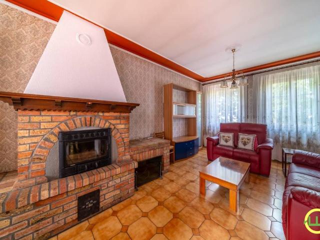 Villa Indipendente in vendita a Gemona Del Friuli, Friuli-Venezia Giulia