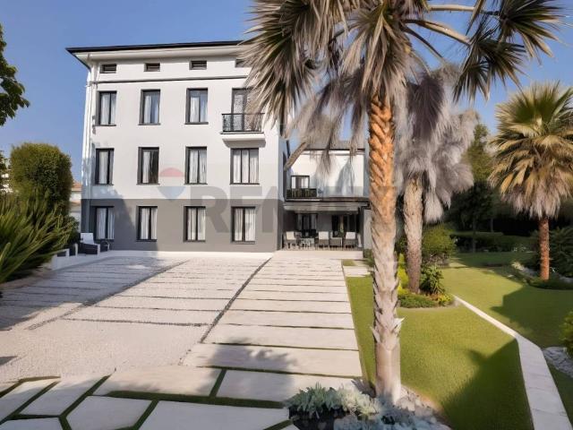 Villa Indipendente in vendita a Comunità Montana Valli del Verbano, Gemonio