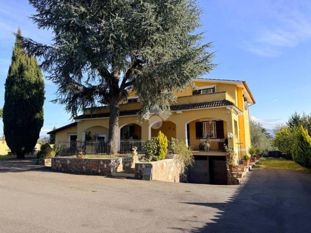 Villa Indipendente in vendita a Roma Capitale, Lazio