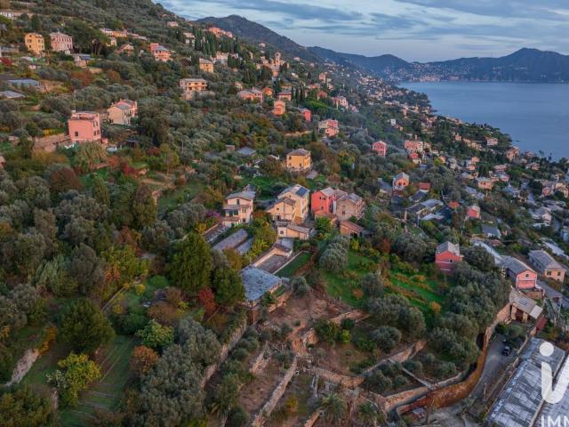 Villa Indipendente in vendita a Levante, Serra Riccò