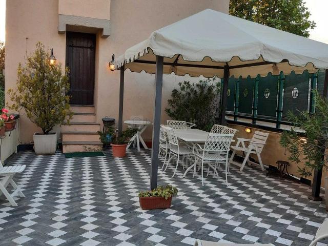Villa Indipendente in vendita a Levante, Serra Riccò