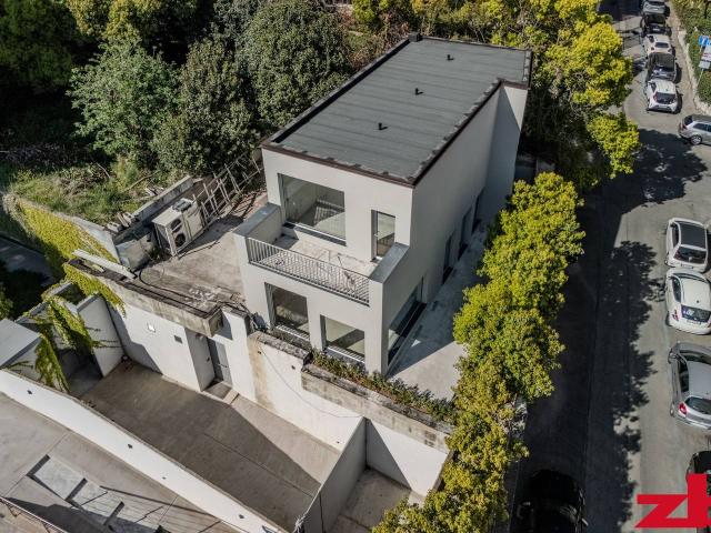 Villa Indipendente in vendita a Medio Levante, Serra Riccò
