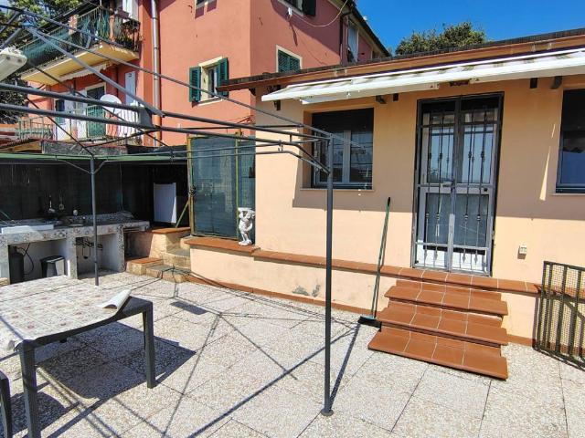 Villa Indipendente in vendita a Medio Ponente, Serra Riccò