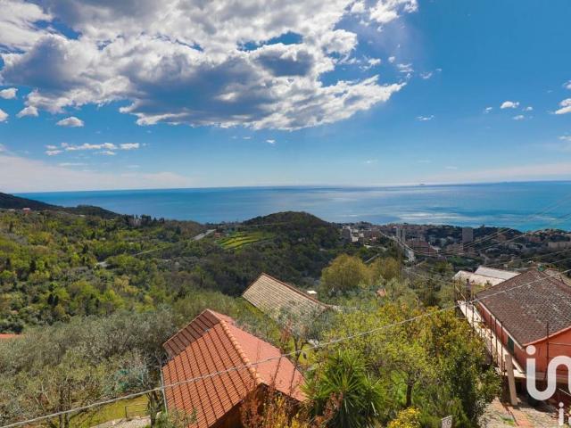 Villa Indipendente in vendita a Serra Riccò, Genova