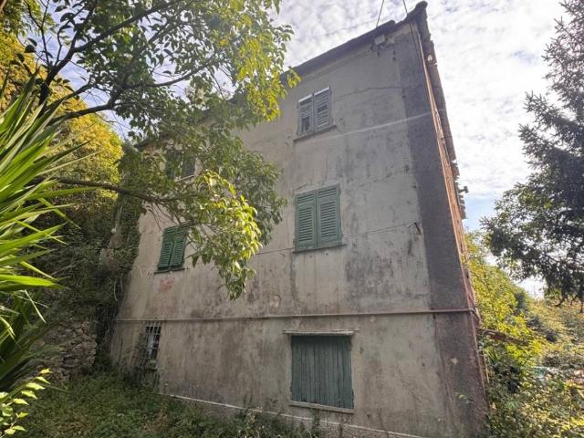Villa Indipendente in vendita a San Gottardo, Genova