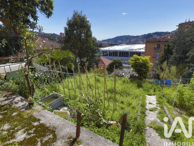 Villa Indipendente in vendita a Val Polcevera, Serra Riccò