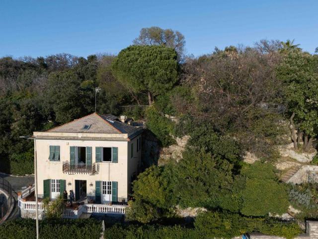 Villa Indipendente in vendita a Levante, Serra Riccò