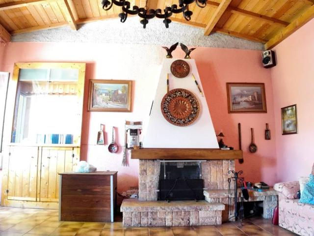 Villa Indipendente in vendita a Val Polcevera, Serra Riccò