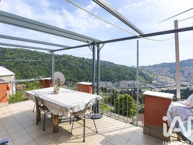 Villa Indipendente in vendita a Media Val Bisagno, Serra Riccò