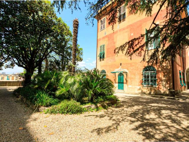 Villa Indipendente in vendita a Bassa Val Bisagno, Serra Riccò