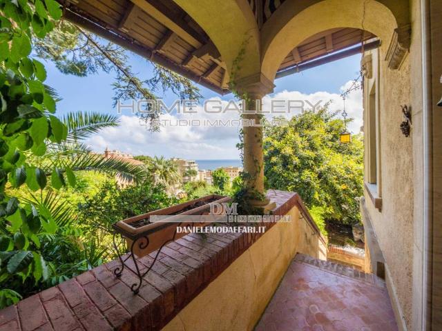 Villa Indipendente in vendita a Levante, Serra Riccò