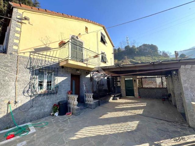 Villa Indipendente in vendita a Val Polcevera, Serra Riccò