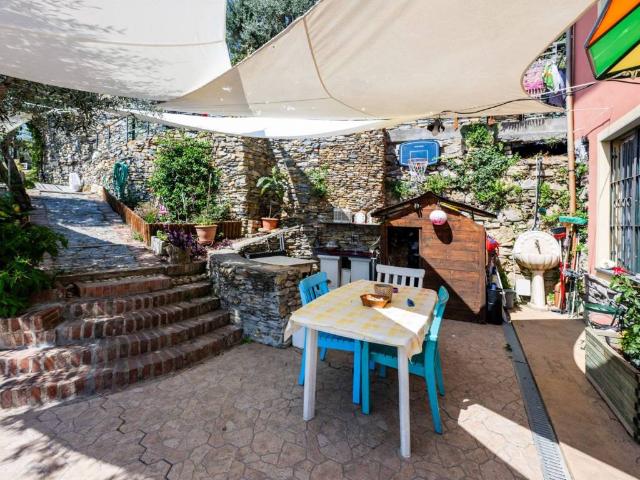 Villa Indipendente in vendita a Levante, Serra Riccò