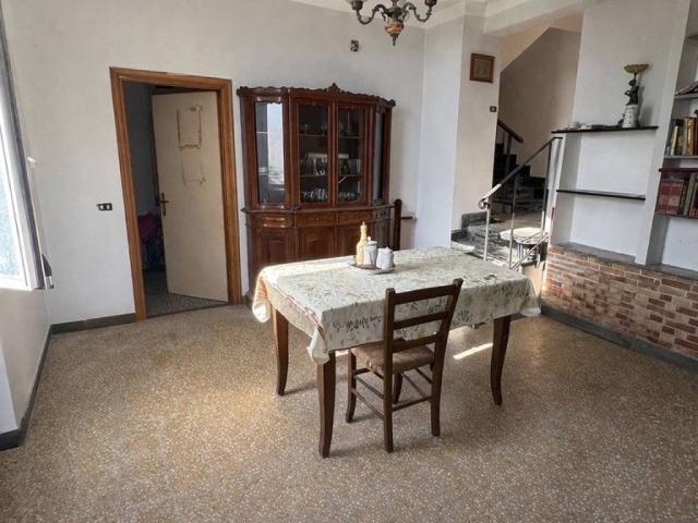 Villa Indipendente in vendita a Rivarolo, Genova