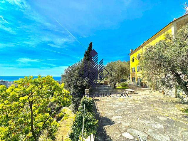 Villa Indipendente in vendita a Levante, Serra Riccò