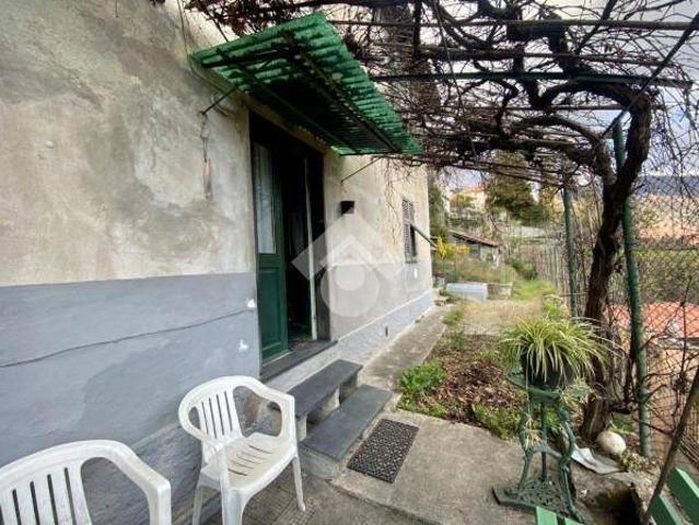 Villa Indipendente in vendita a Media Val Bisagno, Serra Riccò
