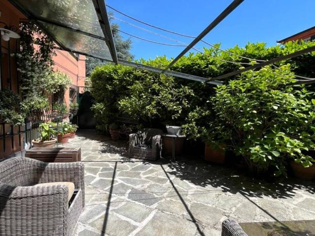 Villa Indipendente in vendita a Medio Levante, Serra Riccò