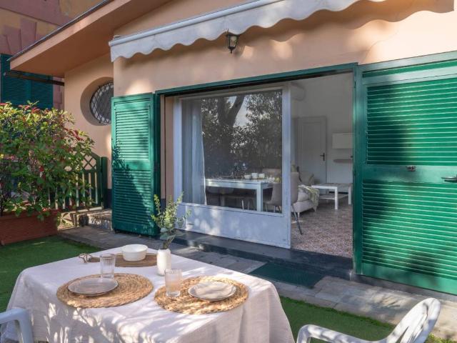 Villa Indipendente in vendita a Medio Levante, Serra Riccò