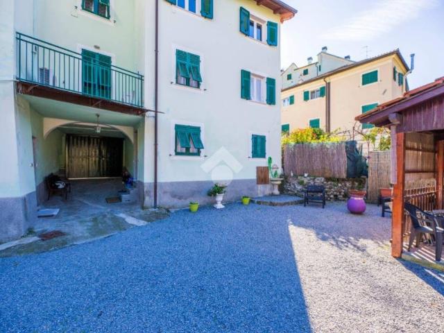 Villa Indipendente in vendita a Medio Ponente, Serra Riccò