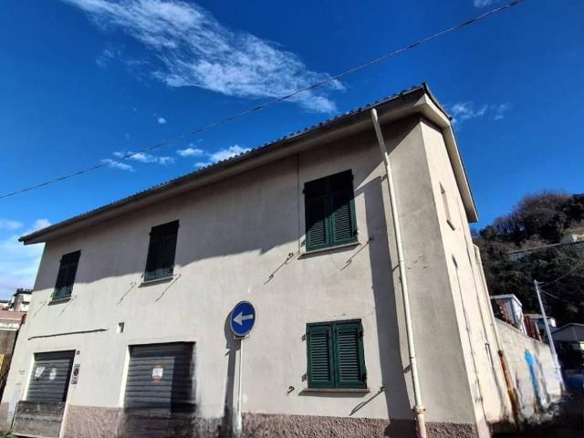 Villa Indipendente in vendita a Val Polcevera, Serra Riccò