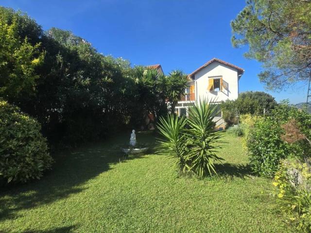 Villa Indipendente in vendita a Murta, Serra Riccò