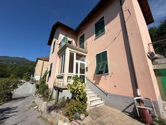 Villa Indipendente in vendita a Val Polcevera, Serra Riccò