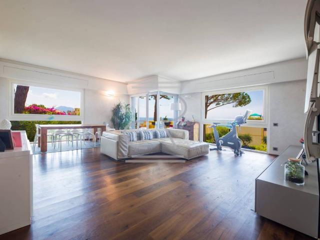 Villa Indipendente in vendita a Levante, Serra Riccò