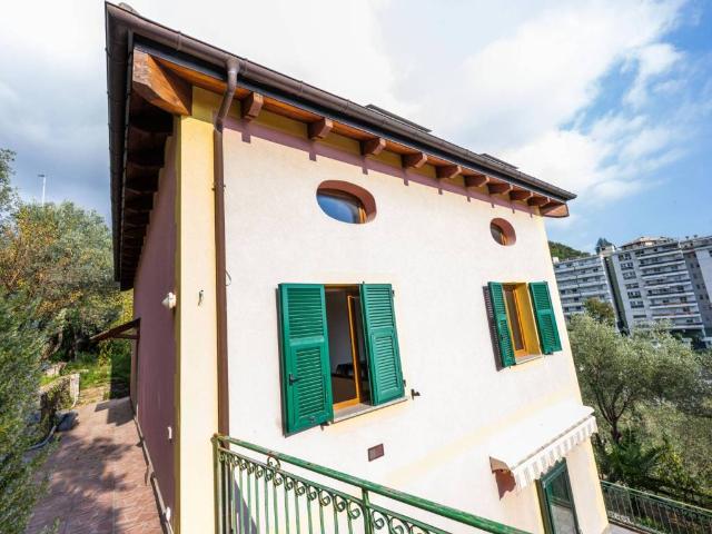 Villa Indipendente in vendita a Levante, Serra Riccò