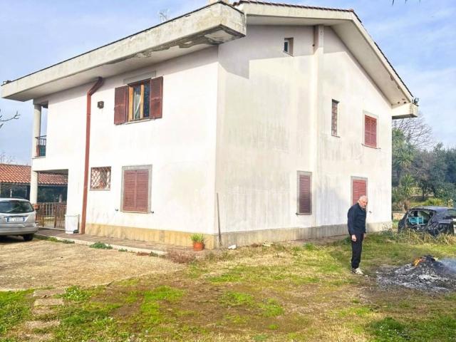 Villa Indipendente in vendita a Roma Capitale, Lazio