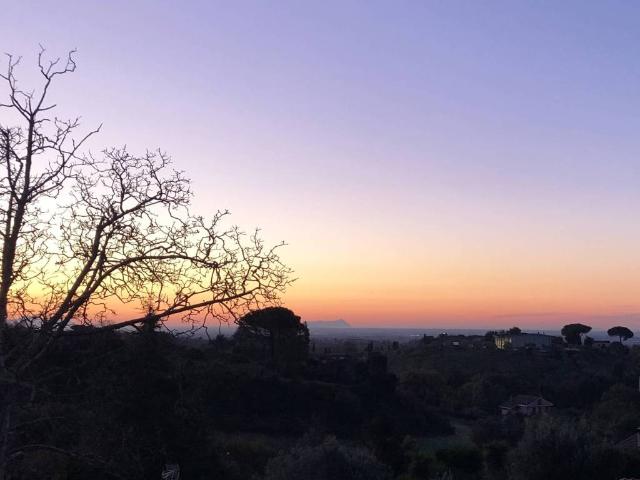 Villa Indipendente in vendita a Montecagnoletto, Roma Capitale