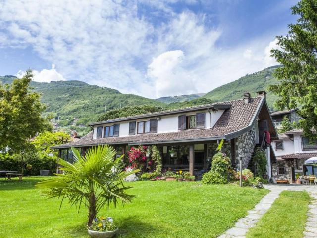 Villa Indipendente in vendita a Gera Lario, Lombardia