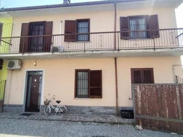 Villa Indipendente in vendita a Gerenzago, Pavia