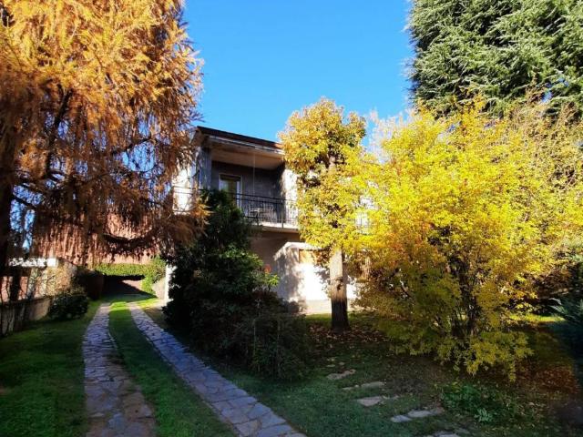 Villa Indipendente in vendita a Gerenzano, Lombardia