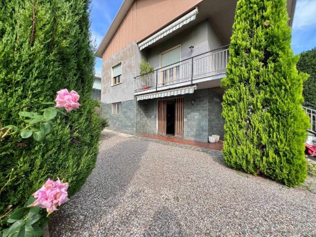Villa Indipendente in vendita a Gerenzano, Lombardia