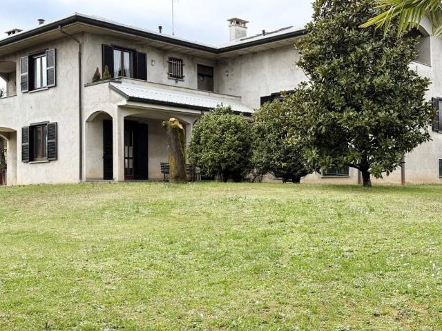Villa Indipendente in vendita a Stella, Saronno