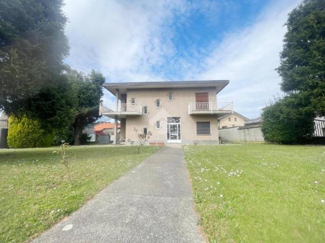 Villa Indipendente in vendita a Villaggio Moneta, Gerenzano