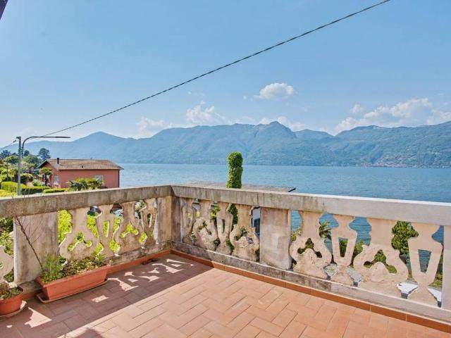 Villa Indipendente in vendita a Comunità Montana Valli del Verbano, Brezzo Di Bedero
