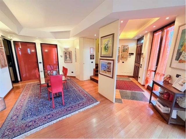 Villa Indipendente in vendita a Comunità Montana Valli del Verbano, Germignaga