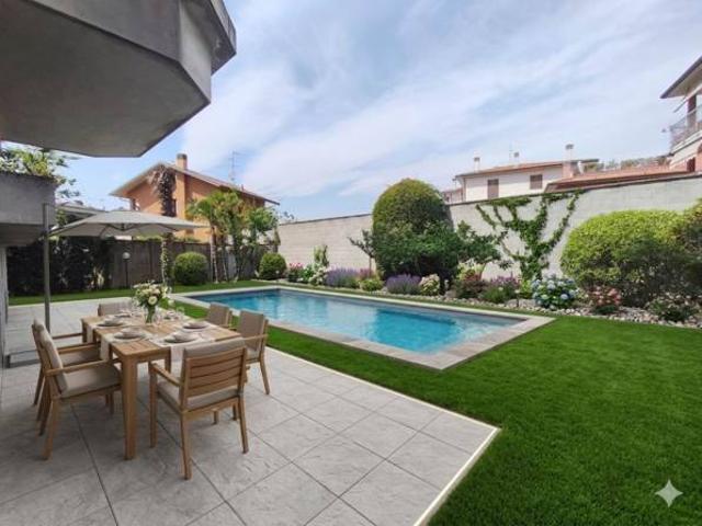 Villa Indipendente in vendita a Gessate, Lombardia