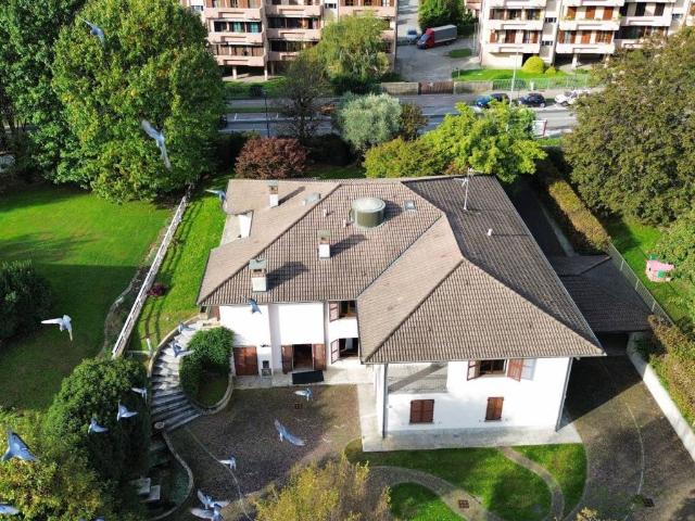 Villa Indipendente in vendita a Gessate, Lombardia
