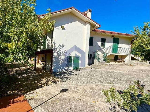Villa Indipendente in vendita a Gessopalena, Abruzzo
