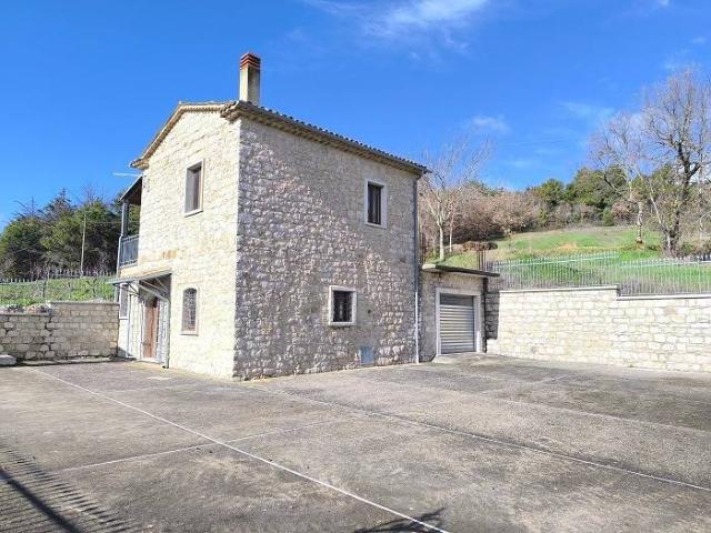 Villa Indipendente in vendita a Terre dell’Ufita, Gesualdo