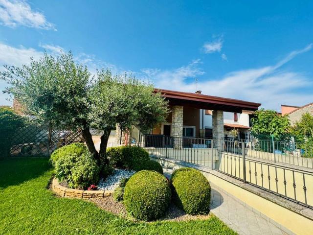 Villa Indipendente in vendita a Ghedi, Lombardia